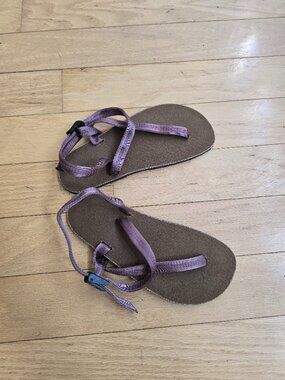 Earth Runners | barefoot purple minimalist grounding outdoor sandals | WMS 7